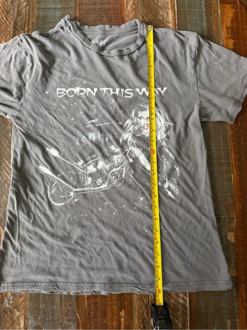 Lady Gaga Unisex M Gray Born This Way Concert T-shirt Merch | SKU 0720 - Picture 3 of 5